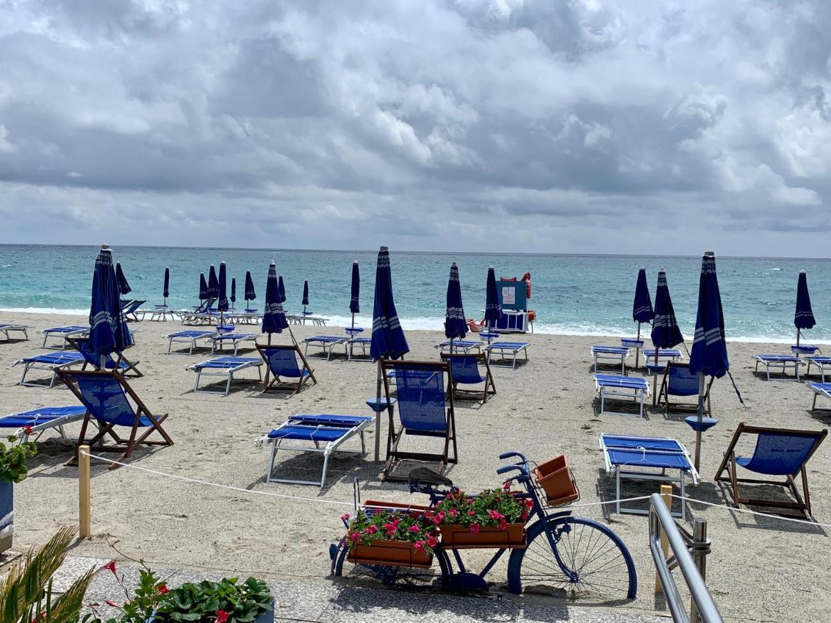 Hotel Mare Inn Finale Ligure Exterior photo
